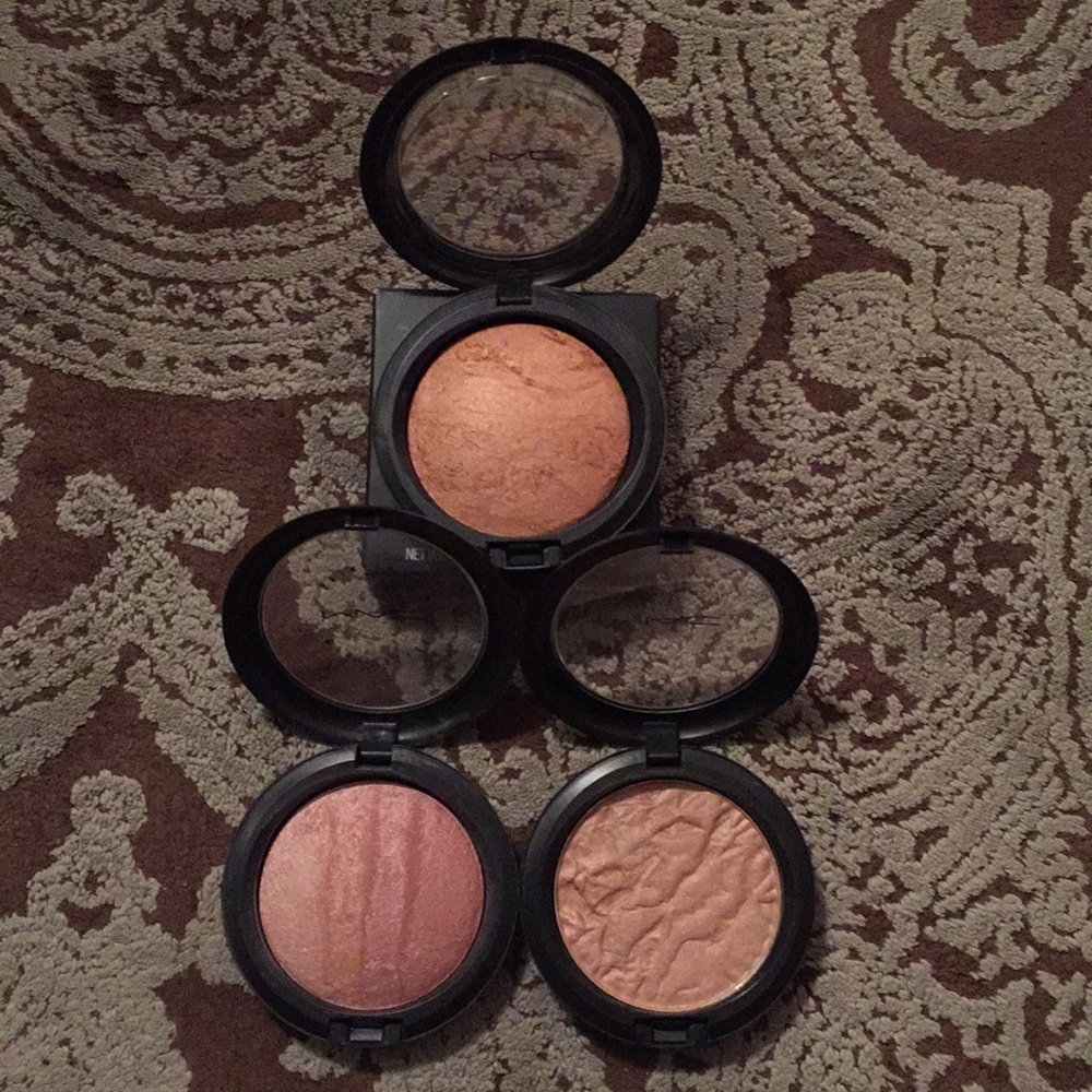 3 MAC Special Edition powders